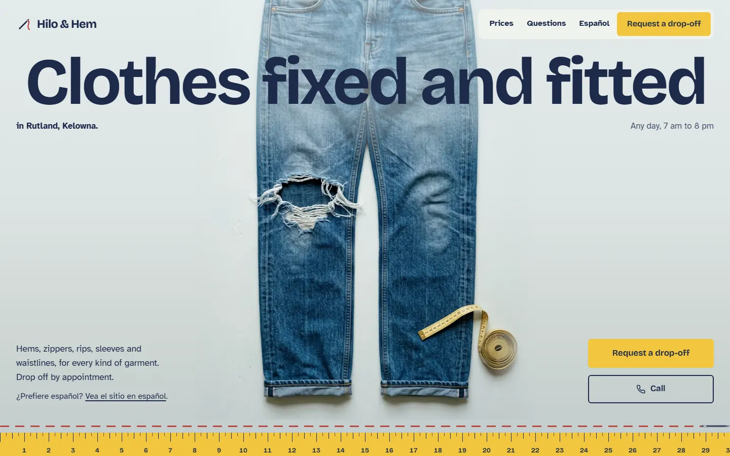 Página de inicio de hilohem.ca en computadora: el título, en inglés, dice que arreglan y ajustan ropa; debajo, una ilustración de unos jeans con la rodilla rota y los botones para pedir cita.